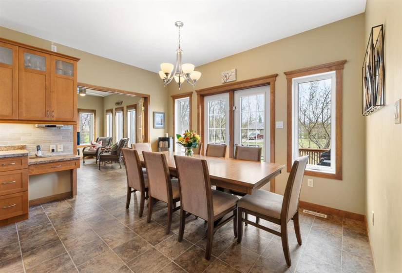 24 Poplar, 4 Bedrooms Bedrooms, 15 Rooms Rooms,3 BathroomsBathrooms,Residential,For Sale,Poplar