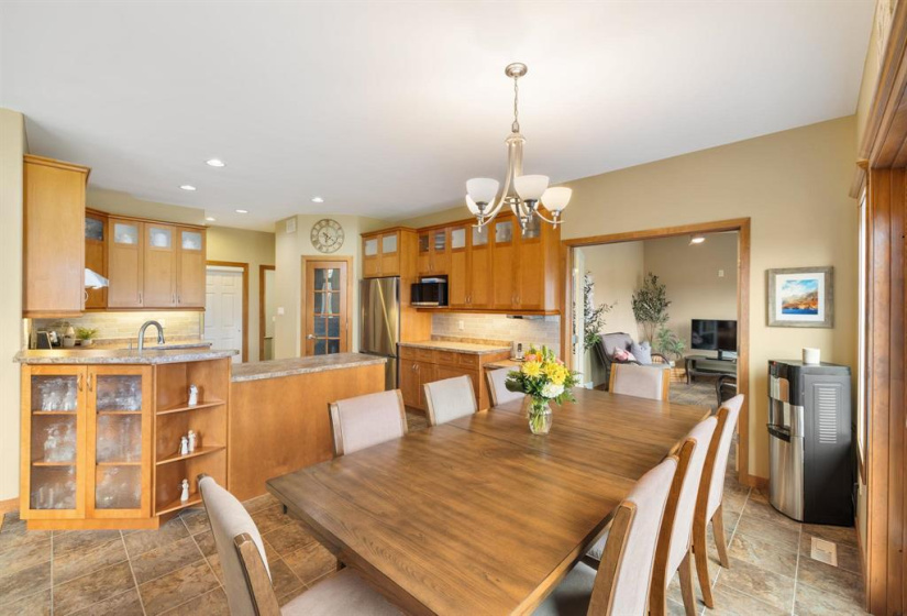 24 Poplar, 4 Bedrooms Bedrooms, 15 Rooms Rooms,3 BathroomsBathrooms,Residential,For Sale,Poplar