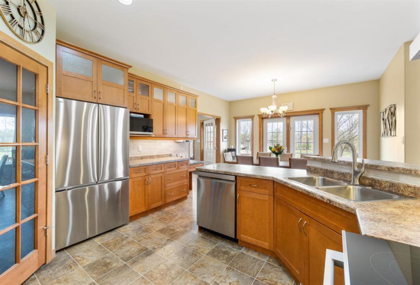 24 Poplar, 4 Bedrooms Bedrooms, 15 Rooms Rooms,3 BathroomsBathrooms,Residential,For Sale,Poplar