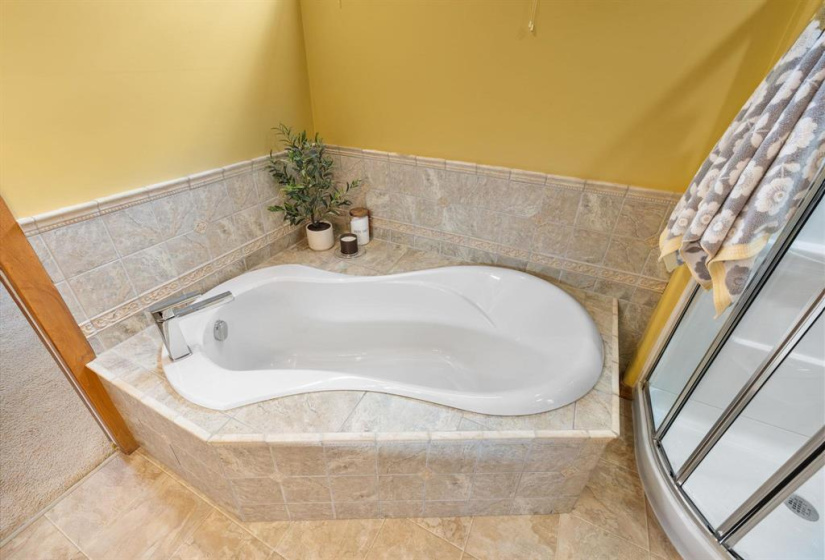 24 Poplar, 4 Bedrooms Bedrooms, 15 Rooms Rooms,3 BathroomsBathrooms,Residential,For Sale,Poplar