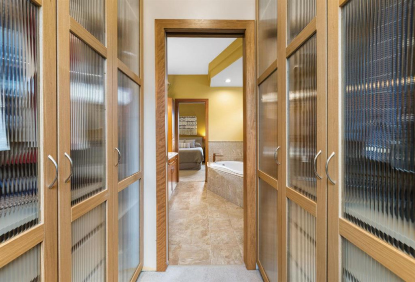 24 Poplar, 4 Bedrooms Bedrooms, 15 Rooms Rooms,3 BathroomsBathrooms,Residential,For Sale,Poplar