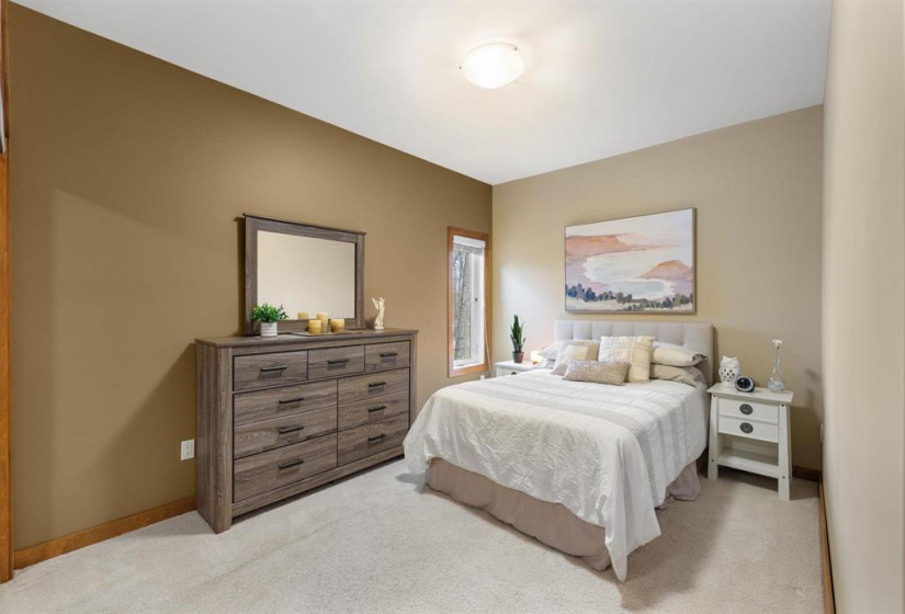 24 Poplar, 4 Bedrooms Bedrooms, 15 Rooms Rooms,3 BathroomsBathrooms,Residential,For Sale,Poplar