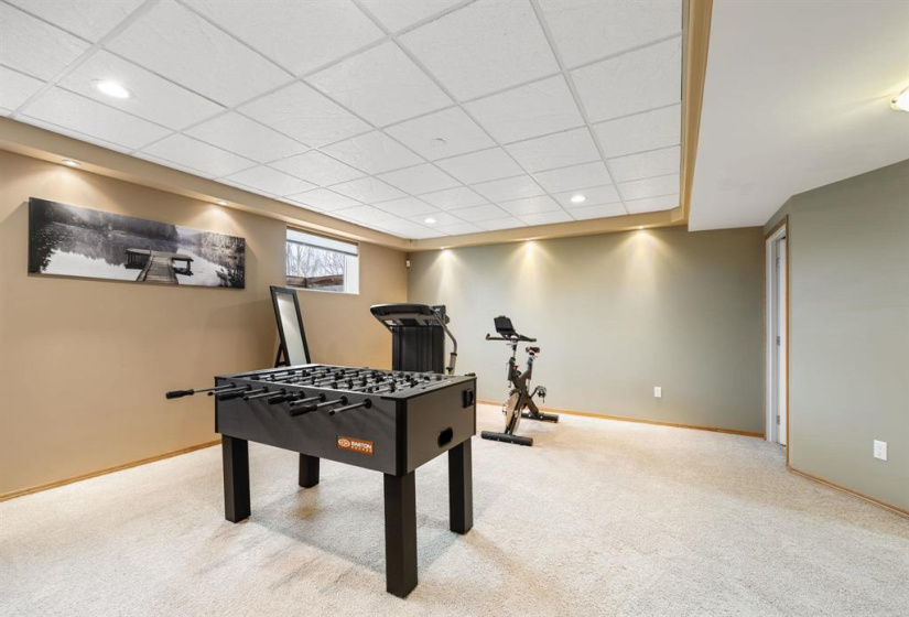 24 Poplar, 4 Bedrooms Bedrooms, 15 Rooms Rooms,3 BathroomsBathrooms,Residential,For Sale,Poplar