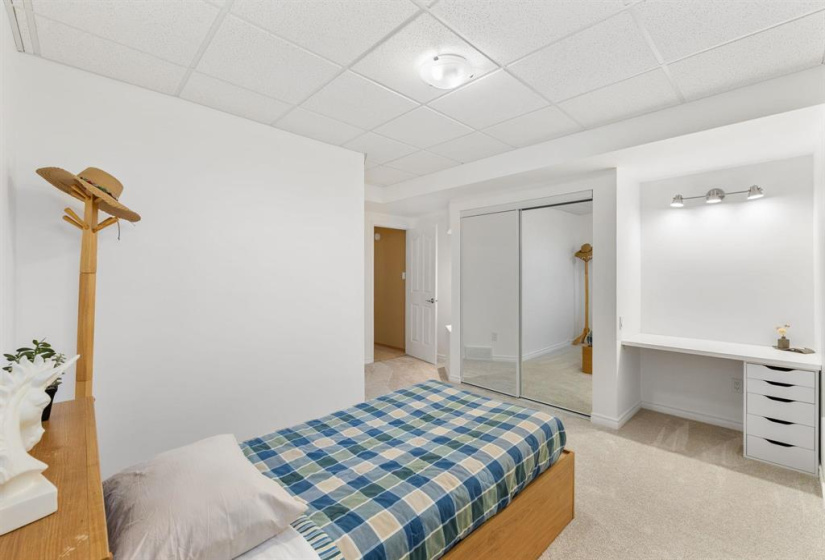 24 Poplar, 4 Bedrooms Bedrooms, 15 Rooms Rooms,3 BathroomsBathrooms,Residential,For Sale,Poplar