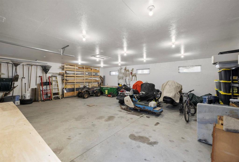 24 Poplar, 4 Bedrooms Bedrooms, 15 Rooms Rooms,3 BathroomsBathrooms,Residential,For Sale,Poplar