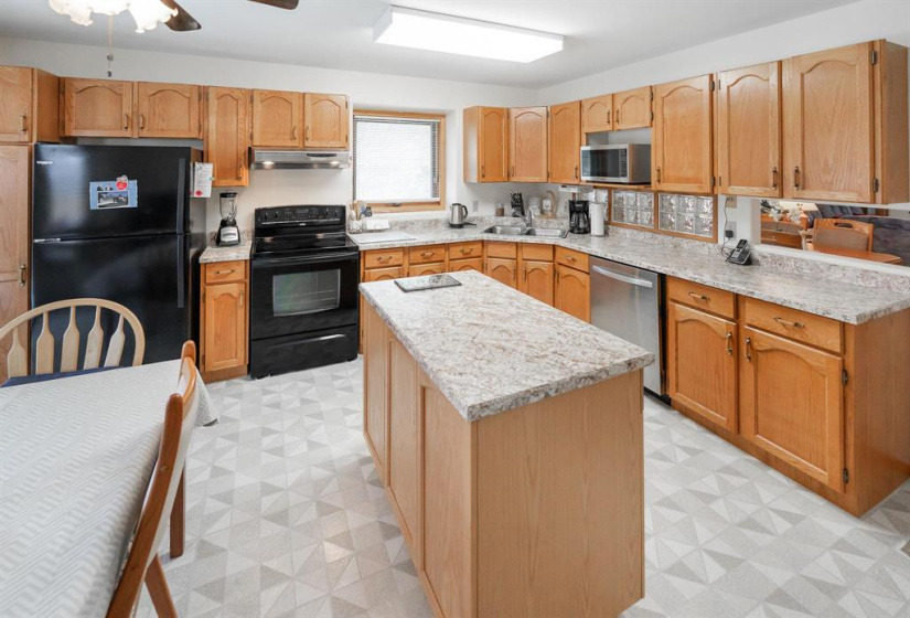 30 Reese, 3 Bedrooms Bedrooms, 11 Rooms Rooms,2 BathroomsBathrooms,Residential,For Sale,Reese