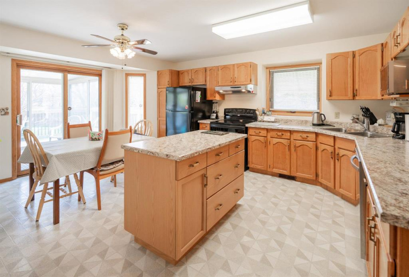 30 Reese, 3 Bedrooms Bedrooms, 11 Rooms Rooms,2 BathroomsBathrooms,Residential,For Sale,Reese