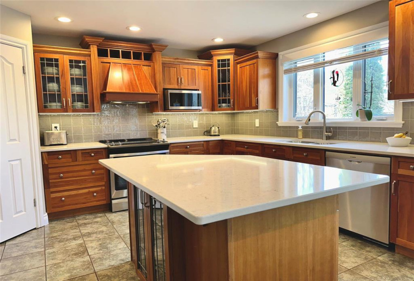 26 Ravine, 4 Bedrooms Bedrooms, 19 Rooms Rooms,3 BathroomsBathrooms,Residential,For Sale,Ravine