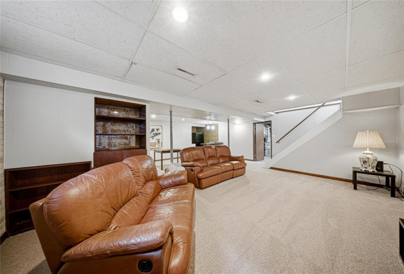 106 Duluth, 3 Bedrooms Bedrooms, 11 Rooms Rooms,1 BathroomBathrooms,Residential,For Sale,Duluth