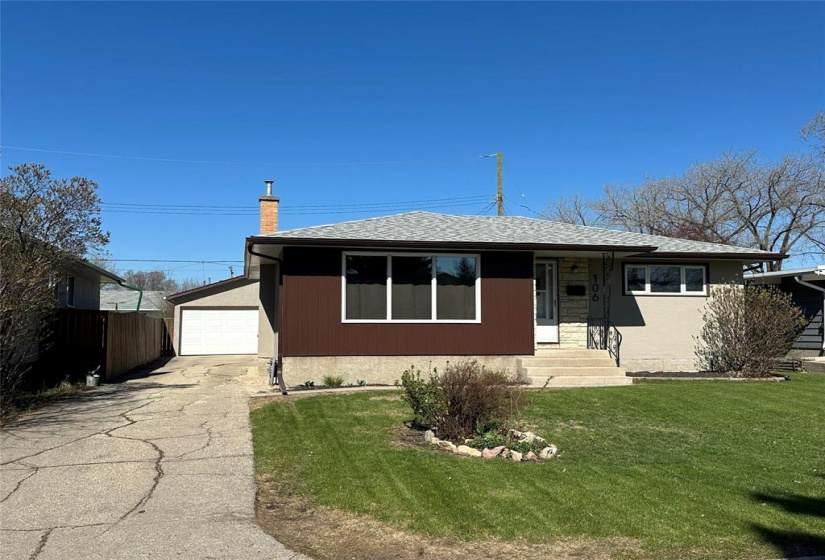 106 Duluth, 3 Bedrooms Bedrooms, 11 Rooms Rooms,1 BathroomBathrooms,Residential,For Sale,Duluth