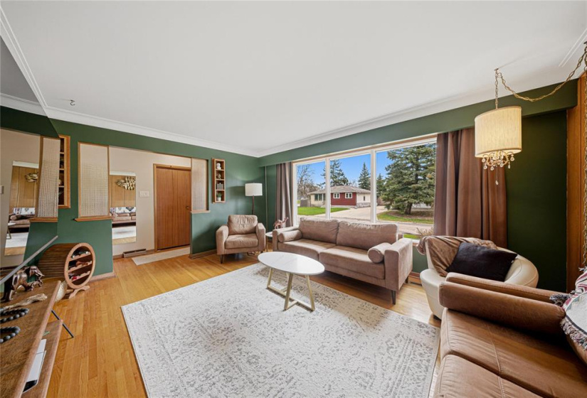 106 Duluth, 3 Bedrooms Bedrooms, 11 Rooms Rooms,1 BathroomBathrooms,Residential,For Sale,Duluth