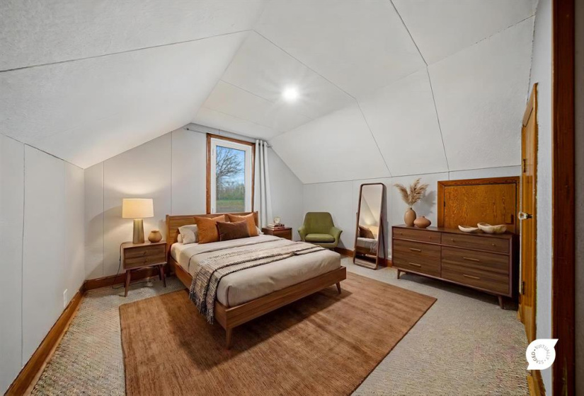 16 Rowe, 4 Bedrooms Bedrooms, 12 Rooms Rooms,1 BathroomBathrooms,Residential,For Sale,Rowe