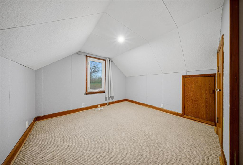 16 Rowe, 4 Bedrooms Bedrooms, 12 Rooms Rooms,1 BathroomBathrooms,Residential,For Sale,Rowe