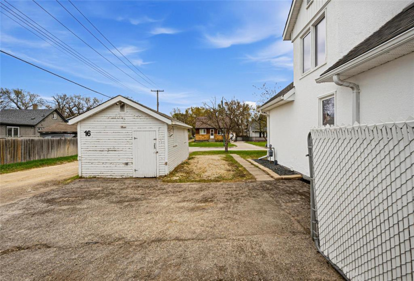 16 Rowe, 4 Bedrooms Bedrooms, 12 Rooms Rooms,1 BathroomBathrooms,Residential,For Sale,Rowe