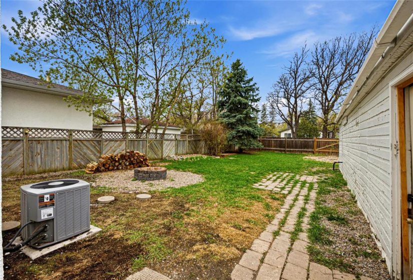 16 Rowe, 4 Bedrooms Bedrooms, 12 Rooms Rooms,1 BathroomBathrooms,Residential,For Sale,Rowe