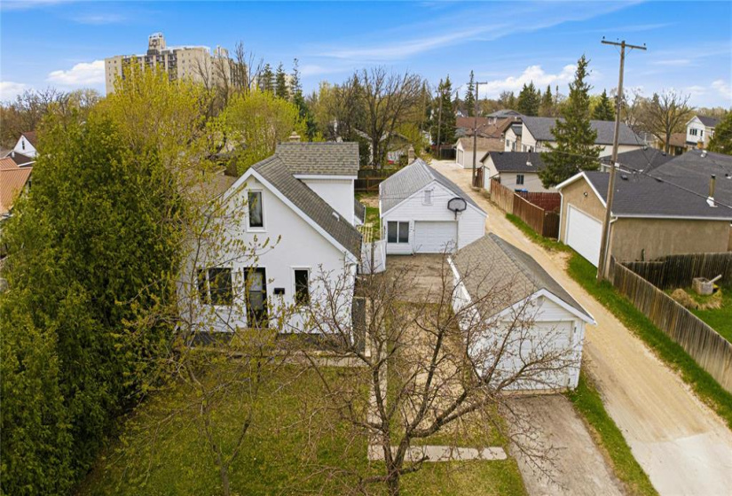 16 Rowe, 4 Bedrooms Bedrooms, 12 Rooms Rooms,1 BathroomBathrooms,Residential,For Sale,Rowe