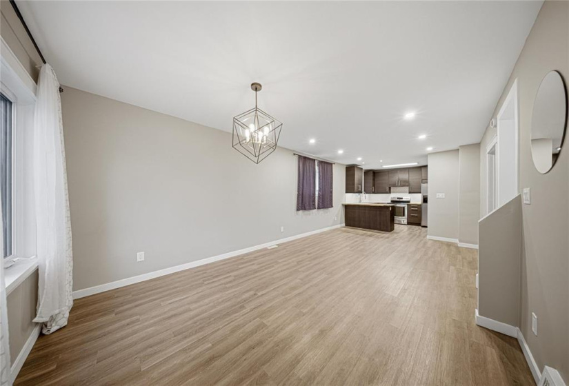 16 Rowe, 4 Bedrooms Bedrooms, 12 Rooms Rooms,1 BathroomBathrooms,Residential,For Sale,Rowe