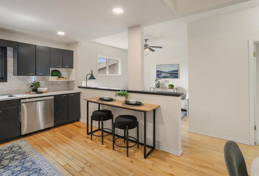 312 Sydney, 3 Bedrooms Bedrooms, 13 Rooms Rooms,2 BathroomsBathrooms,Residential,For Sale,Sydney