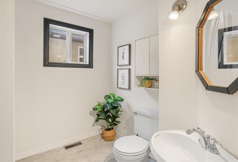 Main floor 3pc washroom