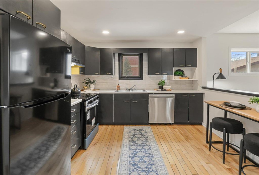 Roomy kitchen with newer appliances