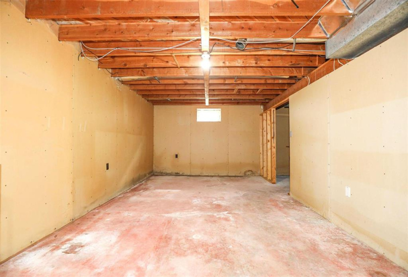1164 Crestview Park, 3 Bedrooms Bedrooms, 7 Rooms Rooms,1 BathroomBathrooms,Residential,For Sale,Crestview Park