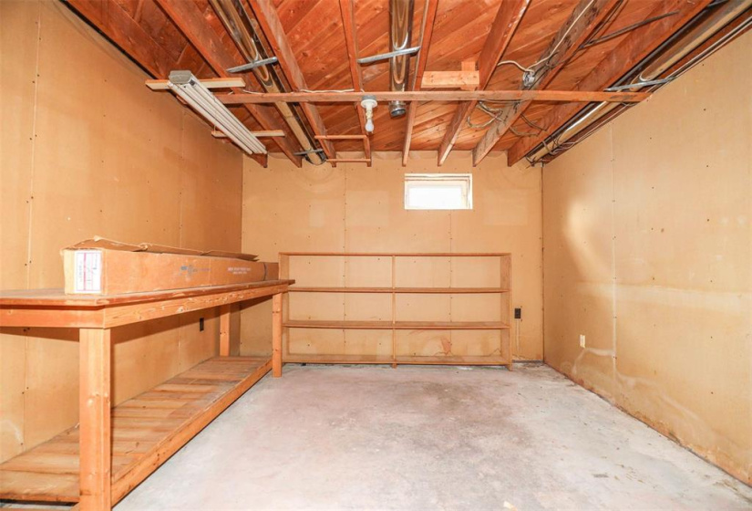 1164 Crestview Park, 3 Bedrooms Bedrooms, 7 Rooms Rooms,1 BathroomBathrooms,Residential,For Sale,Crestview Park