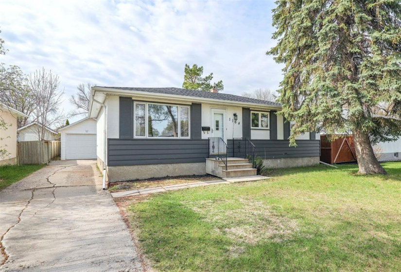 1164 Crestview Park, 3 Bedrooms Bedrooms, 7 Rooms Rooms,1 BathroomBathrooms,Residential,For Sale,Crestview Park