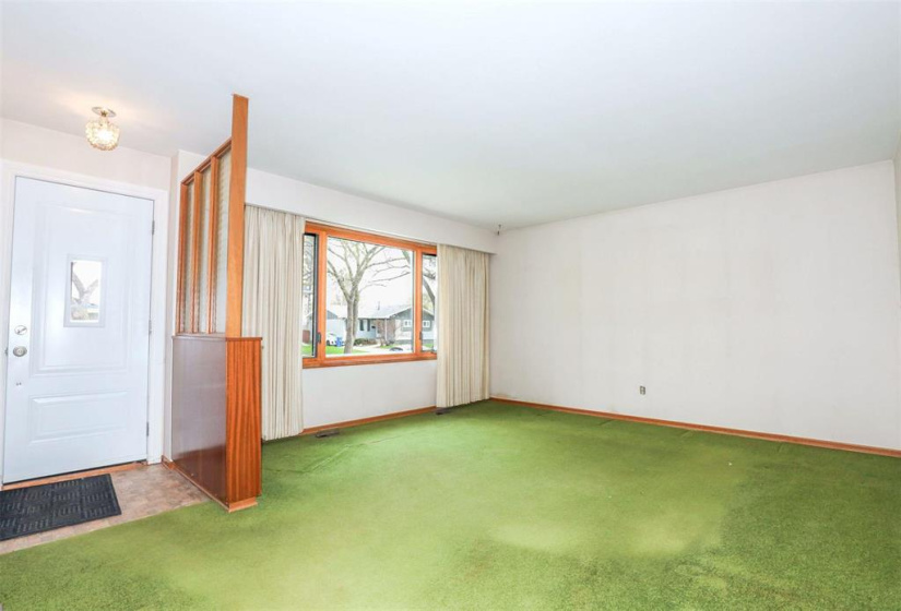 1164 Crestview Park, 3 Bedrooms Bedrooms, 7 Rooms Rooms,1 BathroomBathrooms,Residential,For Sale,Crestview Park