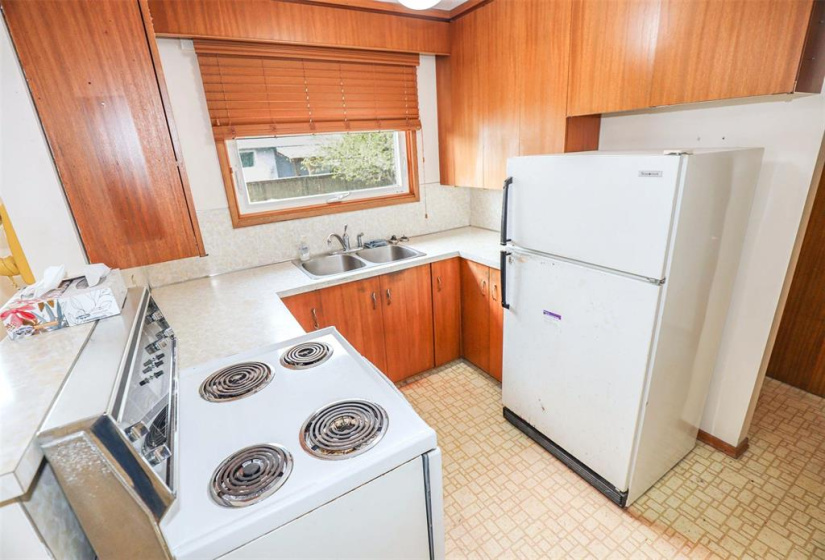 1164 Crestview Park, 3 Bedrooms Bedrooms, 7 Rooms Rooms,1 BathroomBathrooms,Residential,For Sale,Crestview Park