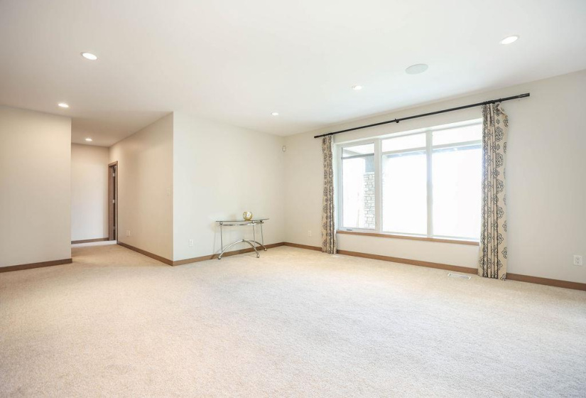 137 Rose Lake, 4 Bedrooms Bedrooms, 14 Rooms Rooms,3 BathroomsBathrooms,Residential,For Sale,Rose Lake