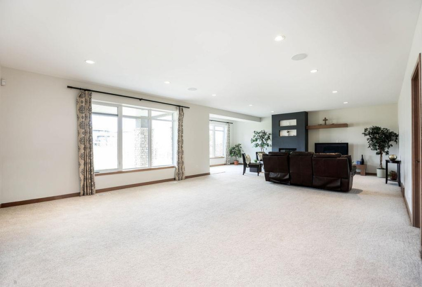 137 Rose Lake, 4 Bedrooms Bedrooms, 14 Rooms Rooms,3 BathroomsBathrooms,Residential,For Sale,Rose Lake