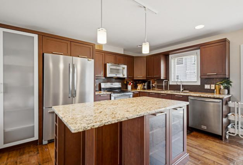 455 Shorehill, 3 Bedrooms Bedrooms, 11 Rooms Rooms,2 BathroomsBathrooms,Condominium,For Sale,Shorehill