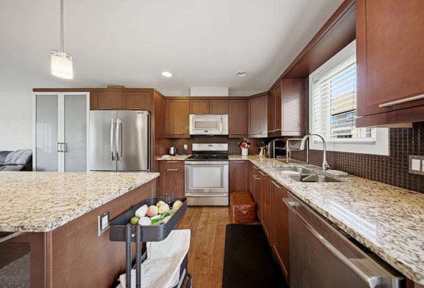 455 Shorehill, 3 Bedrooms Bedrooms, 11 Rooms Rooms,2 BathroomsBathrooms,Condominium,For Sale,Shorehill