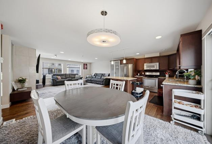 455 Shorehill, 3 Bedrooms Bedrooms, 11 Rooms Rooms,2 BathroomsBathrooms,Condominium,For Sale,Shorehill