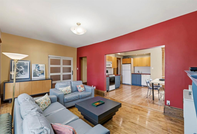 734 Dorchester, 2 Bedrooms Bedrooms, 8 Rooms Rooms,1 BathroomBathrooms,Condominium,For Sale,Dorchester