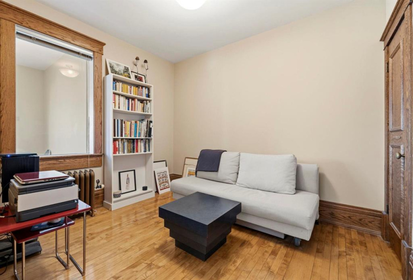 734 Dorchester, 2 Bedrooms Bedrooms, 8 Rooms Rooms,1 BathroomBathrooms,Condominium,For Sale,Dorchester