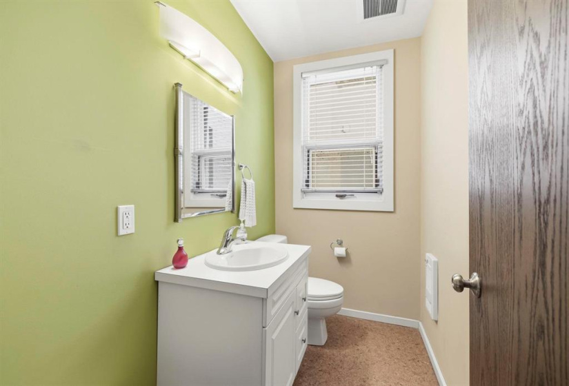 734 Dorchester, 2 Bedrooms Bedrooms, 8 Rooms Rooms,1 BathroomBathrooms,Condominium,For Sale,Dorchester