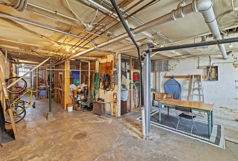 734 Dorchester, 2 Bedrooms Bedrooms, 8 Rooms Rooms,1 BathroomBathrooms,Condominium,For Sale,Dorchester