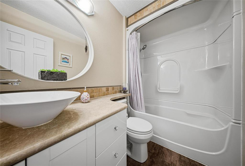 242 Tufnell, 3 Bedrooms Bedrooms, 11 Rooms Rooms,2 BathroomsBathrooms,Residential,For Sale,Tufnell