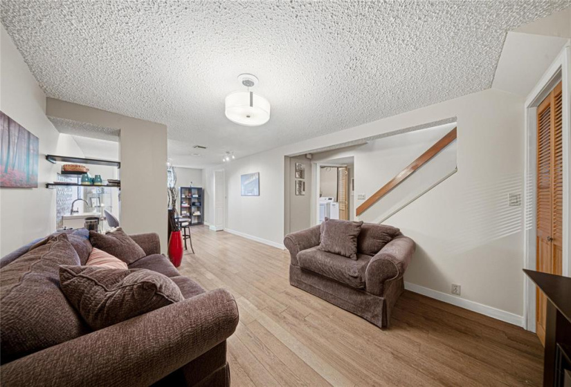 242 Tufnell, 3 Bedrooms Bedrooms, 11 Rooms Rooms,2 BathroomsBathrooms,Residential,For Sale,Tufnell
