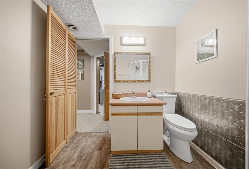 242 Tufnell, 3 Bedrooms Bedrooms, 11 Rooms Rooms,2 BathroomsBathrooms,Residential,For Sale,Tufnell