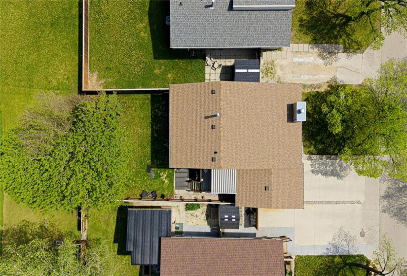 242 Tufnell, 3 Bedrooms Bedrooms, 11 Rooms Rooms,2 BathroomsBathrooms,Residential,For Sale,Tufnell