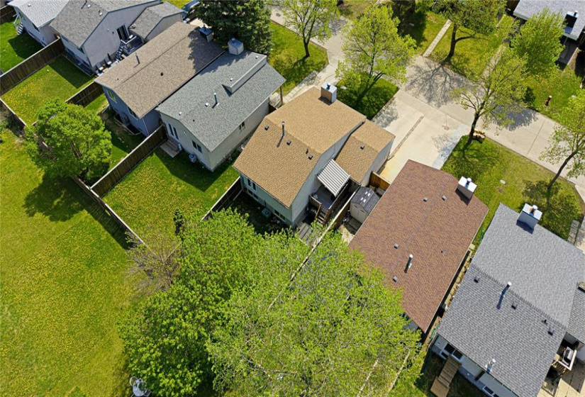 242 Tufnell, 3 Bedrooms Bedrooms, 11 Rooms Rooms,2 BathroomsBathrooms,Residential,For Sale,Tufnell