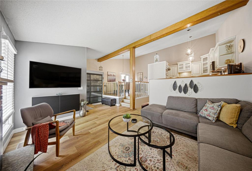 242 Tufnell, 3 Bedrooms Bedrooms, 11 Rooms Rooms,2 BathroomsBathrooms,Residential,For Sale,Tufnell