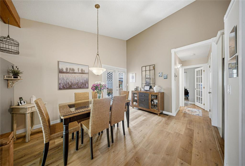 242 Tufnell, 3 Bedrooms Bedrooms, 11 Rooms Rooms,2 BathroomsBathrooms,Residential,For Sale,Tufnell