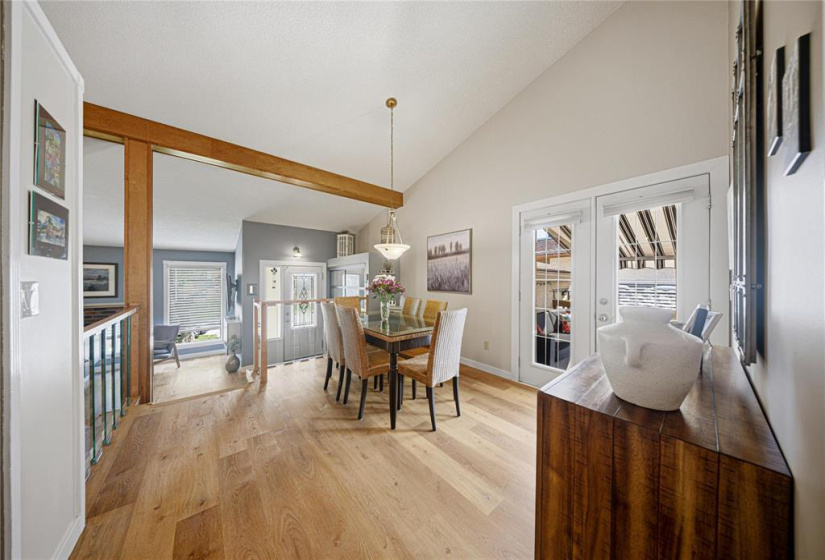 242 Tufnell, 3 Bedrooms Bedrooms, 11 Rooms Rooms,2 BathroomsBathrooms,Residential,For Sale,Tufnell