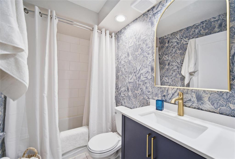 132 Portsmouth, 2 Bedrooms Bedrooms, 8 Rooms Rooms,2 BathroomsBathrooms,Condominium,For Sale,Portsmouth