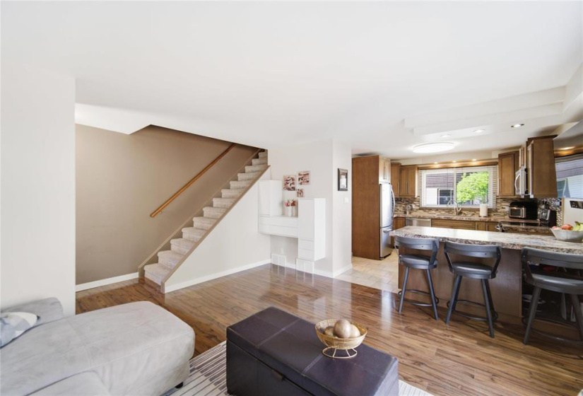 2825 Ness, 4 Bedrooms Bedrooms, 9 Rooms Rooms,1 BathroomBathrooms,Condominium,For Sale,Ness