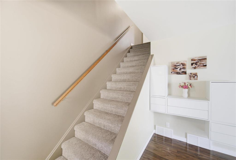 2825 Ness, 4 Bedrooms Bedrooms, 9 Rooms Rooms,1 BathroomBathrooms,Condominium,For Sale,Ness