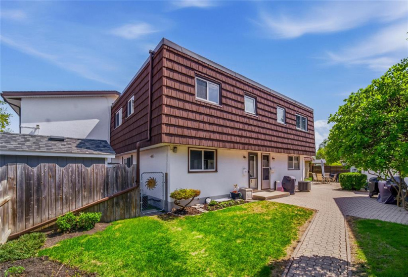 2825 Ness, 4 Bedrooms Bedrooms, 9 Rooms Rooms,1 BathroomBathrooms,Condominium,For Sale,Ness